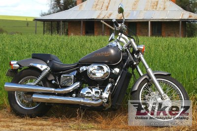 2001 honda vt 750 c3 dc black widow photo